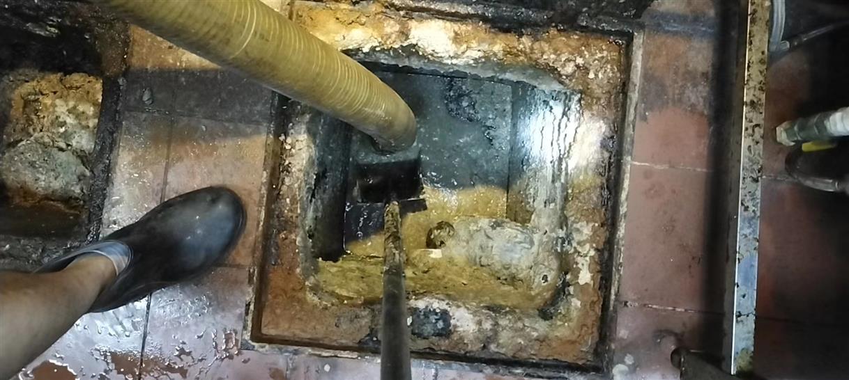 伊宁县化油池清理-污水池清掏